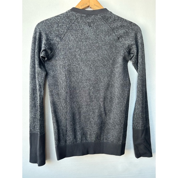 LuluLemon | base layer top - Picture 6 of 11
